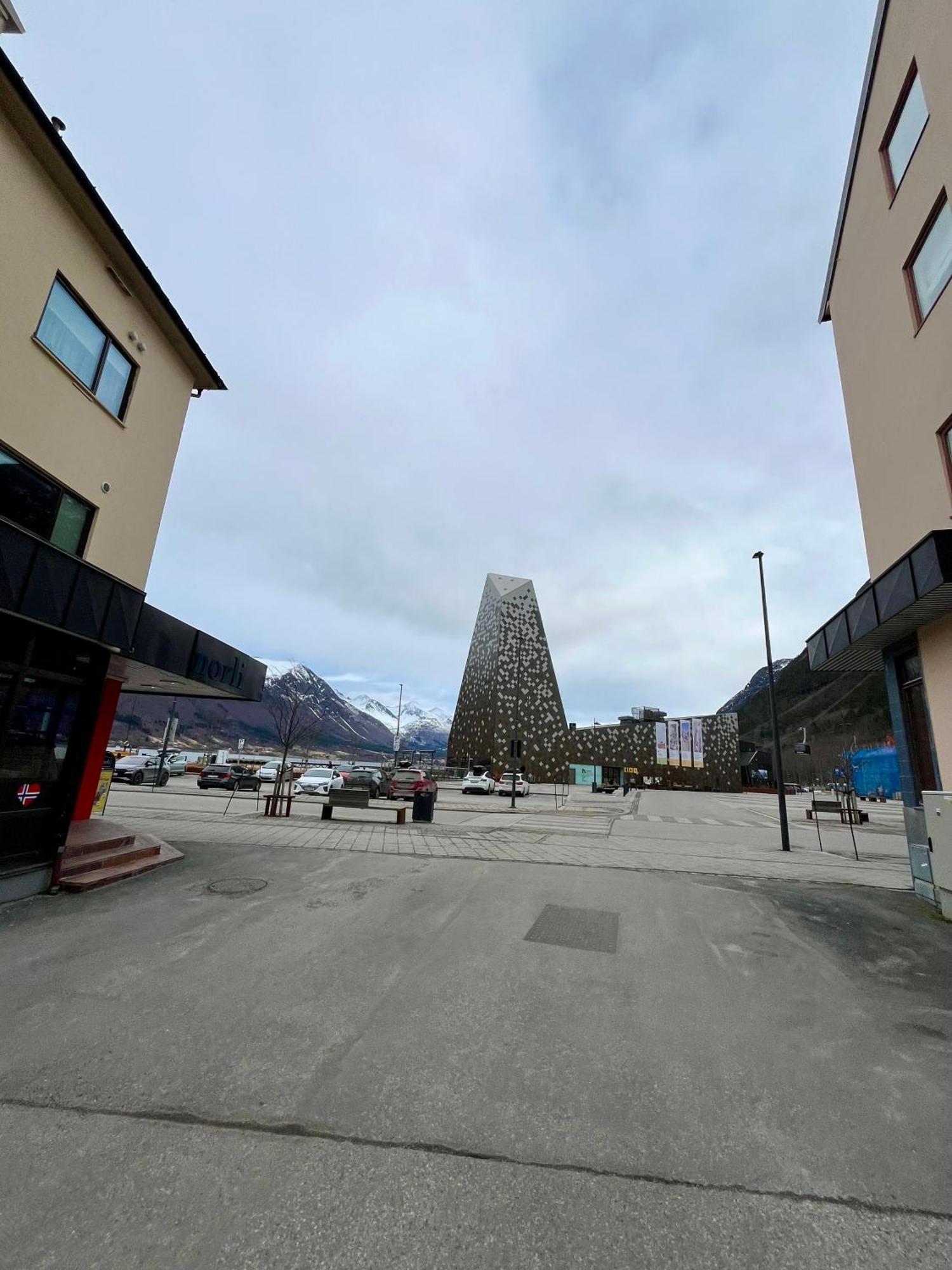Apartment In The Heart Of Åndalsnes Esterno foto