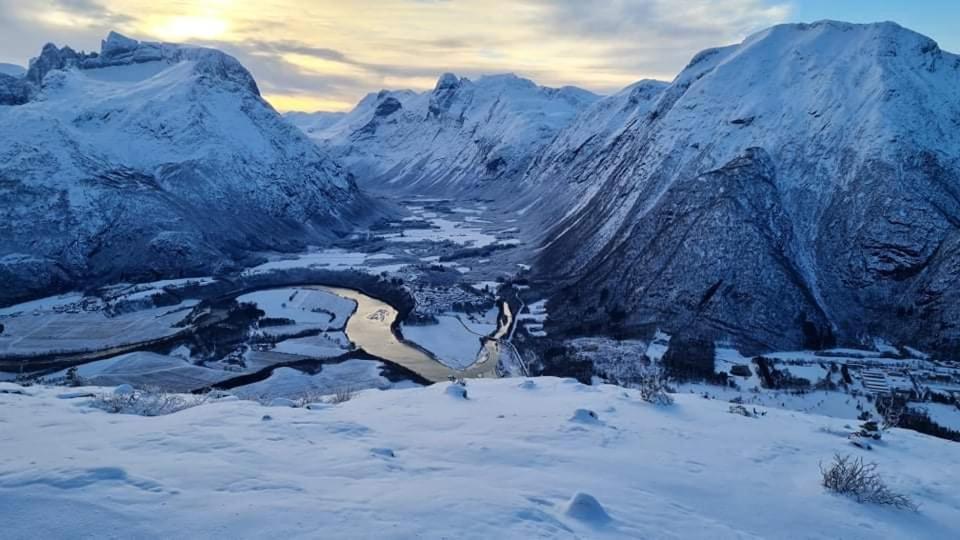 Apartment In The Heart Of Åndalsnes Esterno foto
