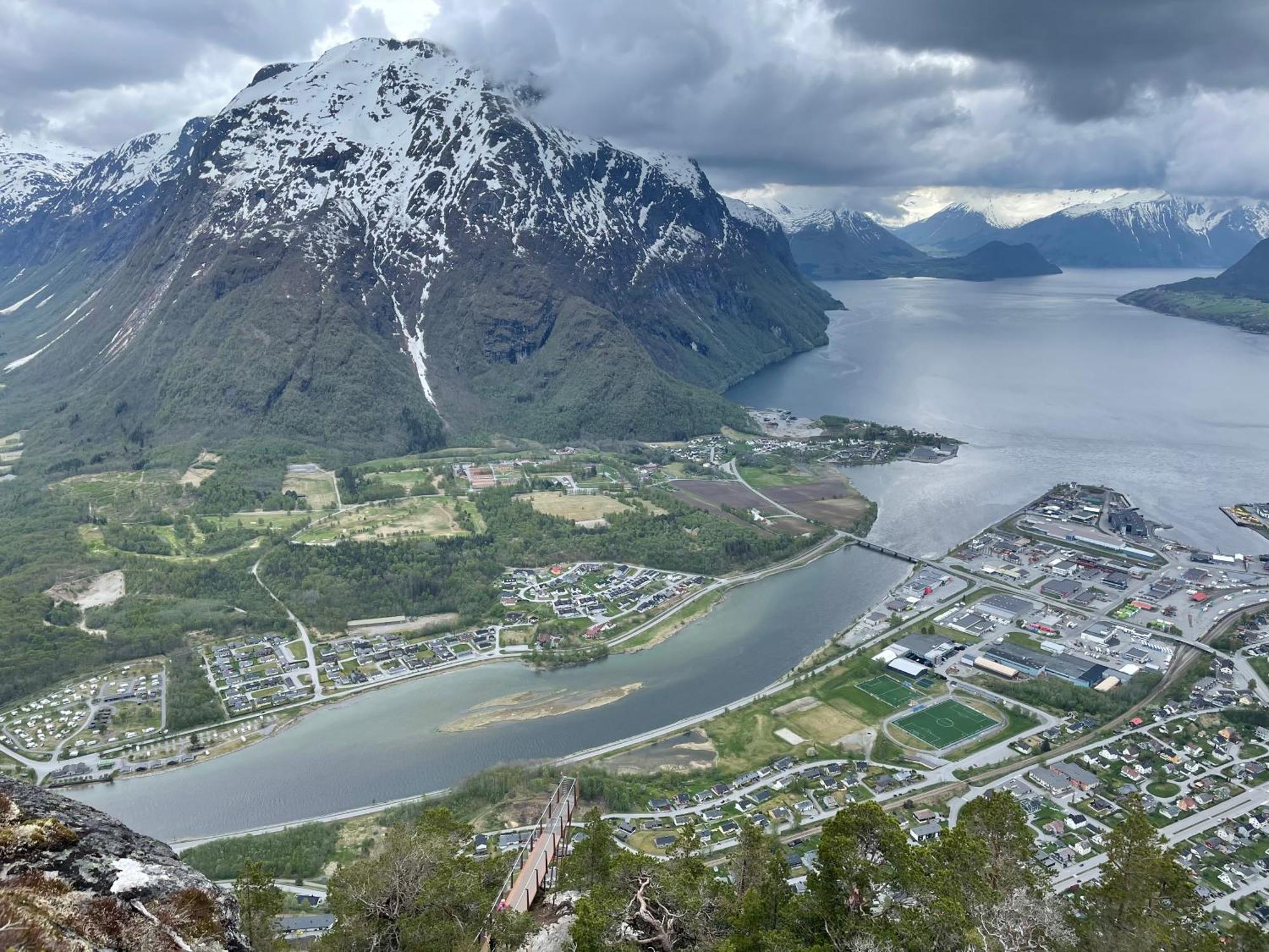 Apartment In The Heart Of Åndalsnes Esterno foto